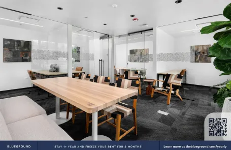 1 Bedroom West Loop Apartment