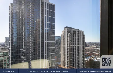 Studio South Loop Apartment