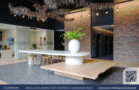 1 Bedroom West Loop Apartment