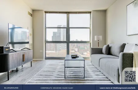 1 Bedroom West Loop Apartment