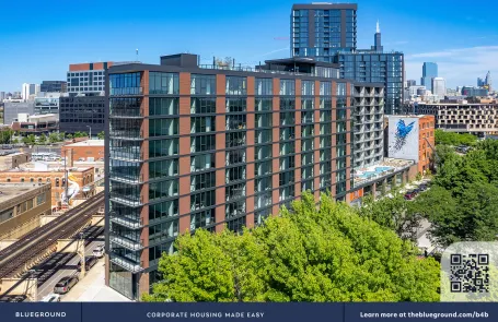 1 Bedroom West Loop Apartment