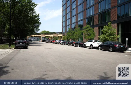 1 Bedroom West Loop Apartment