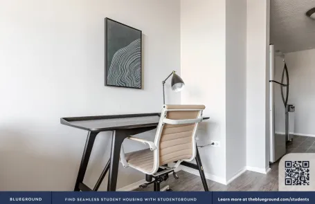 1 Bedroom West Loop Apartment