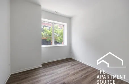 3 Bedroom Bronzeville Apartment