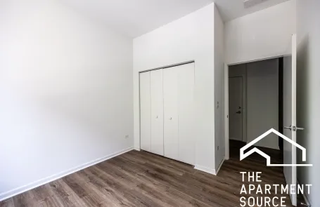 3 Bedroom Bronzeville Apartment