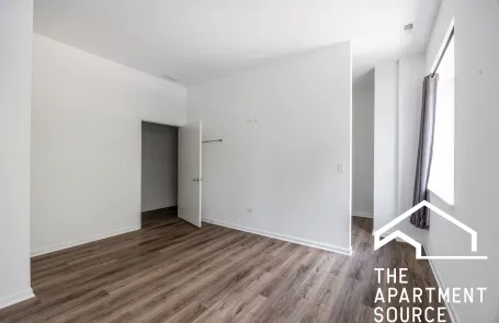 3 Bedroom Bronzeville Apartment