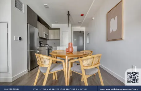 2 Bedroom South Loop Apartment