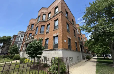 1 Bedroom Wrigleyville Apartment