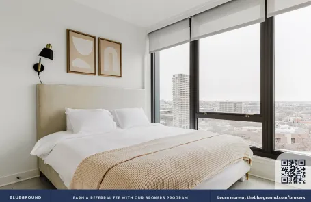 1 Bedroom West Loop Apartment