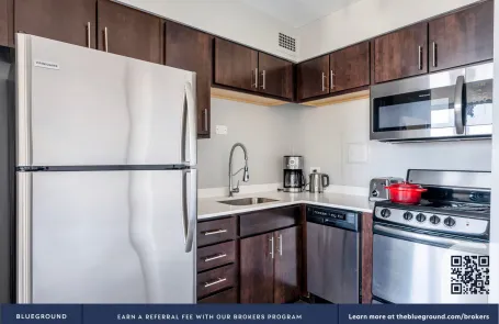 1 Bedroom Edgewater Apartment