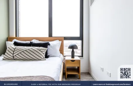 1 Bedroom West Loop Apartment