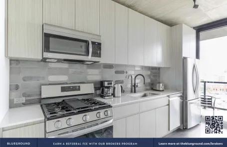 1 Bedroom West Loop Apartment