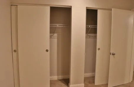 2 Bedroom Lakeview Apartment