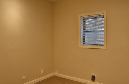 2 Bedroom Lakeview Apartment