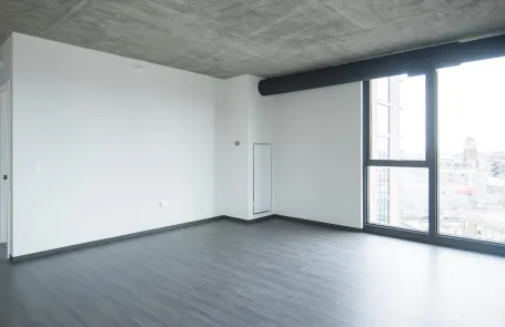 2 Bedroom West Loop Apartment