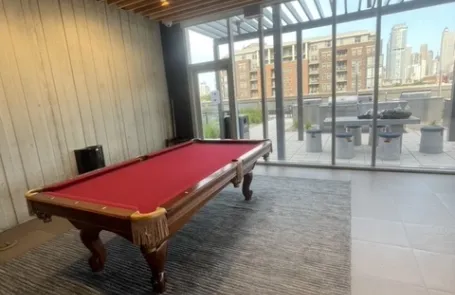 Studio River North Apartment