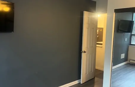 1 Bedroom Lincoln Park Condo