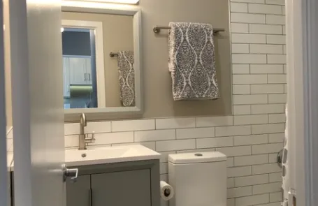 Studio Edgewater Condo