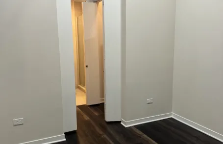 2 Bedroom West Loop Apartment