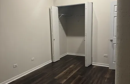 2 Bedroom West Loop Apartment