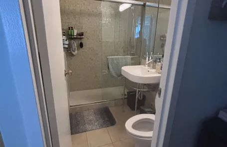 Studio Lakeshore East Condo