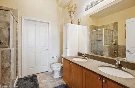 2 Bedroom South Loop Apartment
