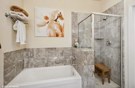 2 Bedroom South Loop Apartment
