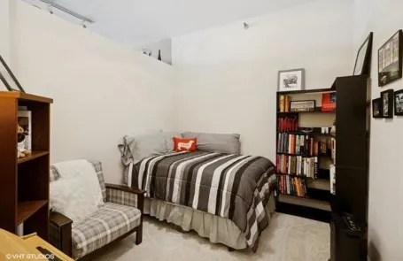 2 Bedroom South Loop Apartment