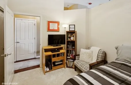 2 Bedroom South Loop Apartment