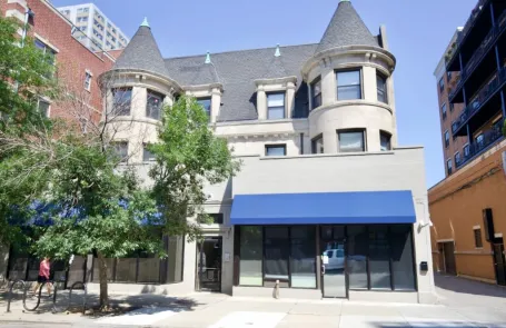 1 Bedroom Uptown Apartment