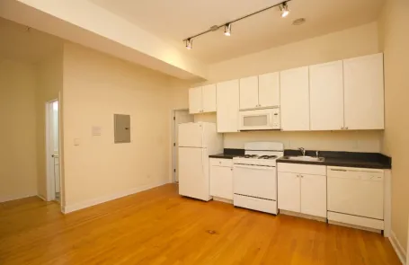 1 Bedroom Uptown Apartment