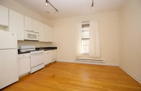 1 Bedroom Uptown Apartment