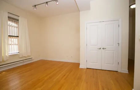 1 Bedroom Uptown Apartment