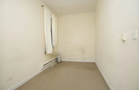 1 Bedroom Uptown Apartment