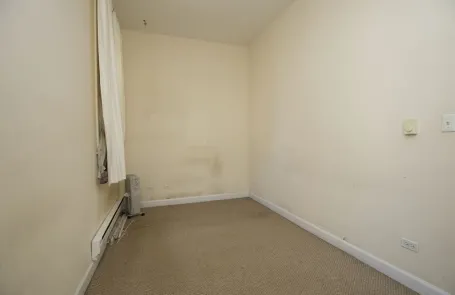1 Bedroom Uptown Apartment