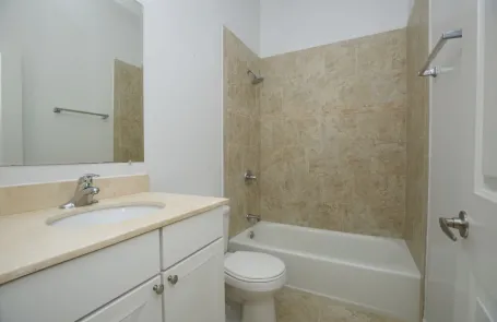 1 Bedroom Uptown Apartment