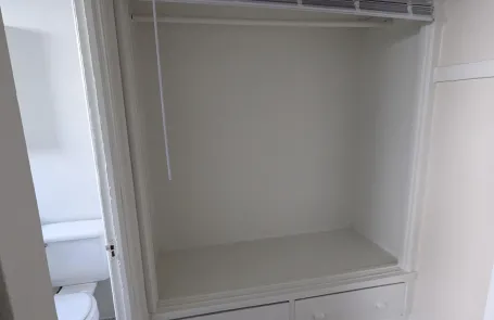 Studio Ravenswood Apartment