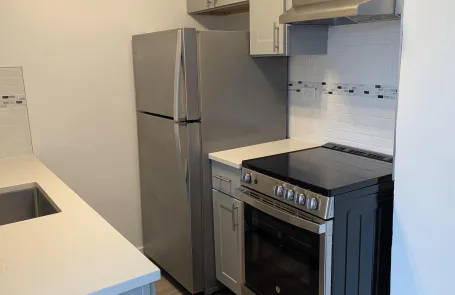 1 Bedroom Edgewater Apartment