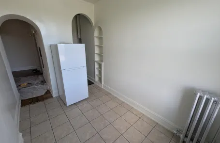 1 Bedroom Rogers Park Apartment