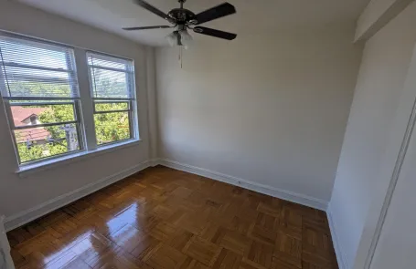 1 Bedroom Rogers Park Apartment