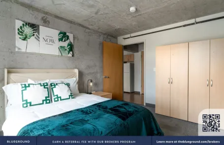 2 Bedroom South Loop Apartment