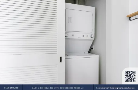 2 Bedroom West Loop Apartment