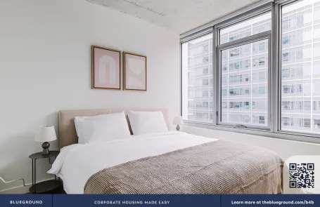 2 Bedroom West Loop Apartment