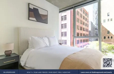 2 Bedroom West Loop Apartment
