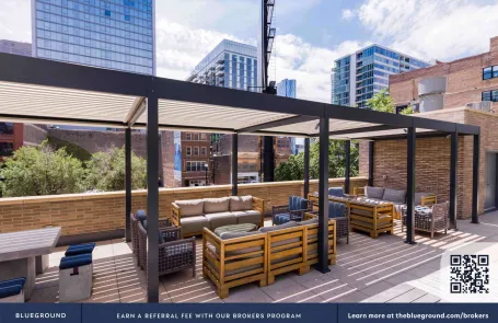 2 Bedroom West Loop Apartment