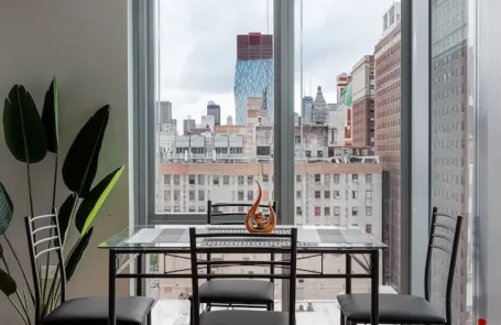 2 Bedroom South Loop Apartment