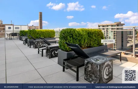 2 Bedroom West Loop Apartment
