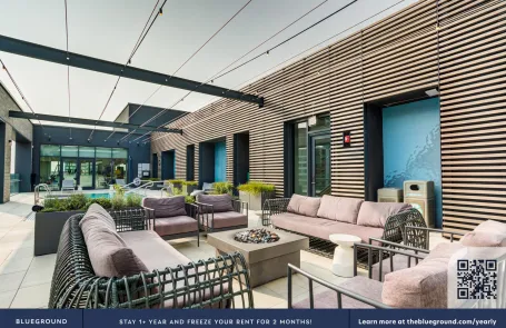 2 Bedroom West Loop Apartment