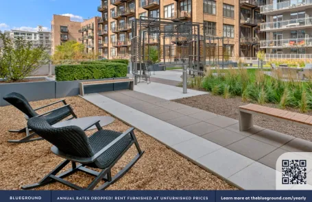 2 Bedroom West Loop Apartment