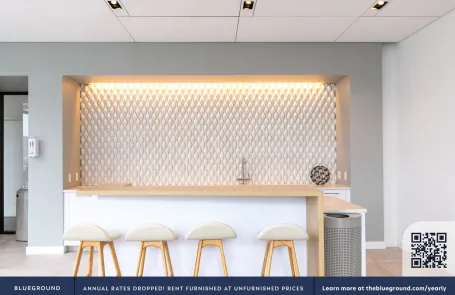 2 Bedroom West Loop Apartment